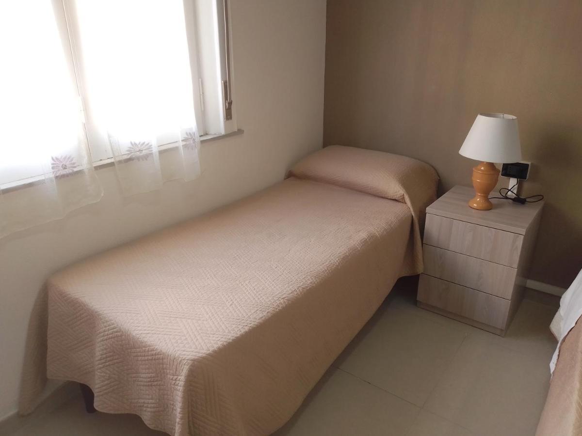 Single Room,1084497736:JPEG